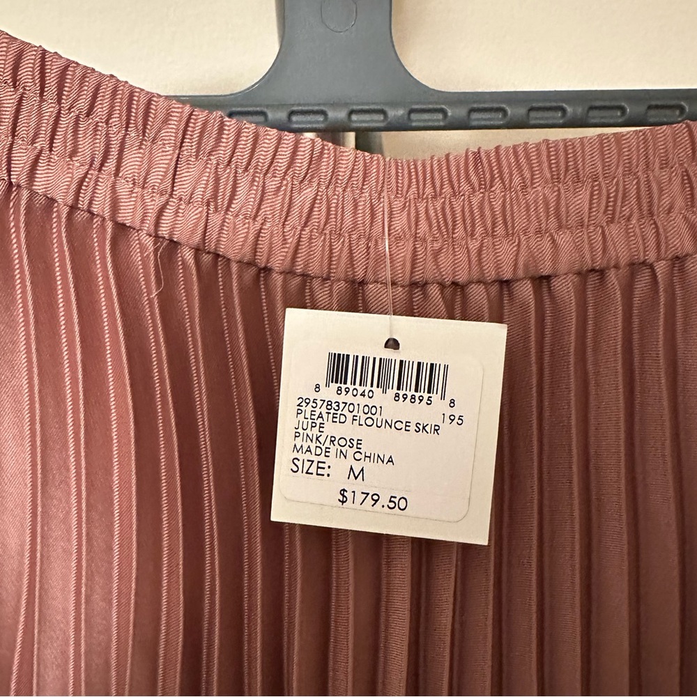 CLUB Monaco Brand New high low skirt - Picture 2 of 3
